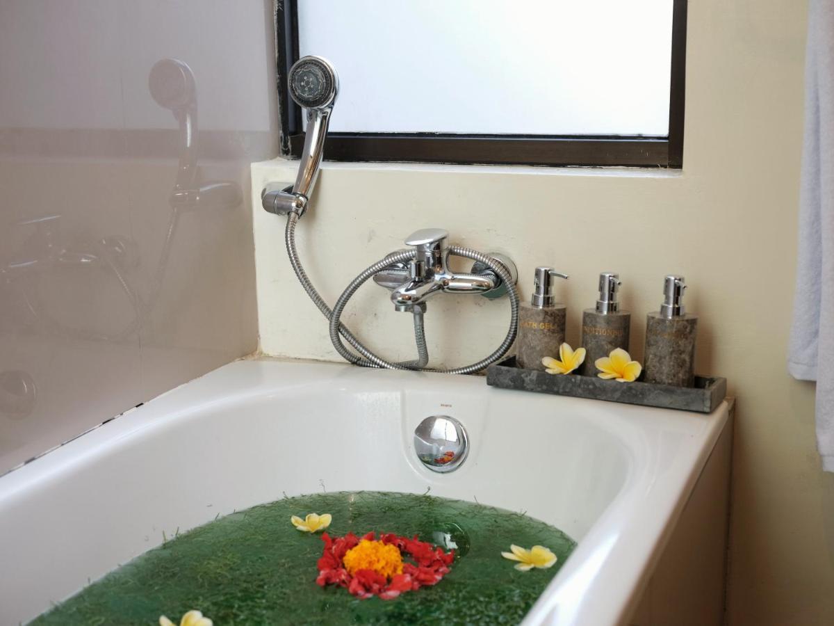 Hotel Suarsena Bisma à Ubud Extérieur photo